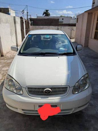 toyota-corolla-altis-2005-big-6