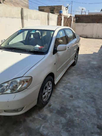 toyota-corolla-altis-2005-big-5