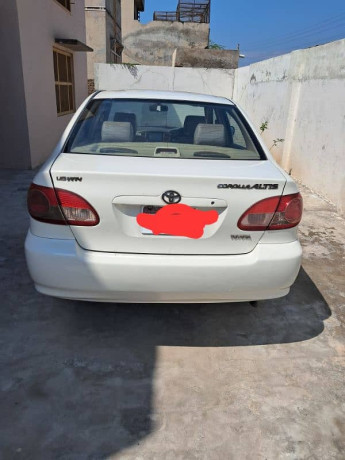 toyota-corolla-altis-2005-big-7