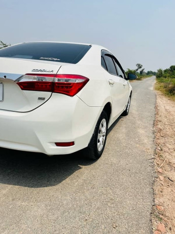 toyota-corolla-gli-2016-big-5