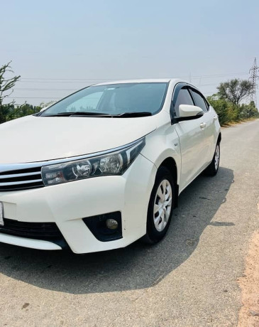 toyota-corolla-gli-2016-big-1