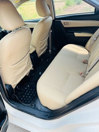 toyota-corolla-gli-2016-big-10