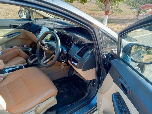 honda-civic-oriel-2010-big-6