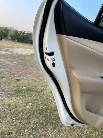 toyota-yaris-2021-big-10