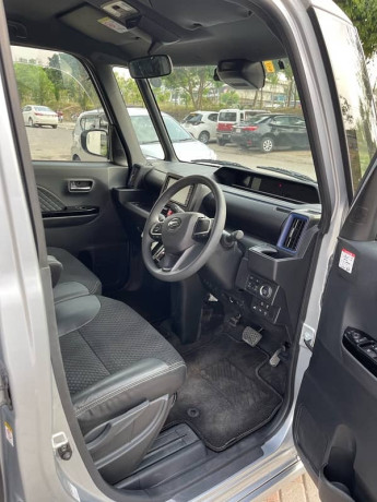 daihatsu-tanto-custom-2022-big-12