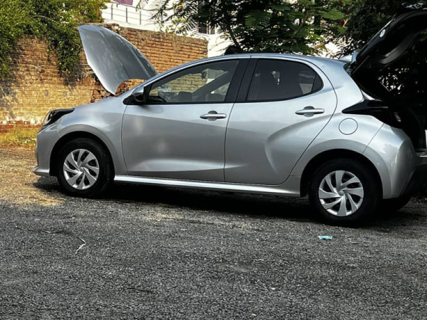 toyota-yaris-2021-brand-new-condition-2021-2024-big-4