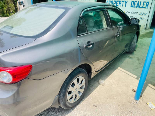 toyota-corolla-gli-vvti-13-2011-big-2