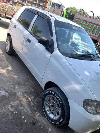suzuki-alto-2011-big-0