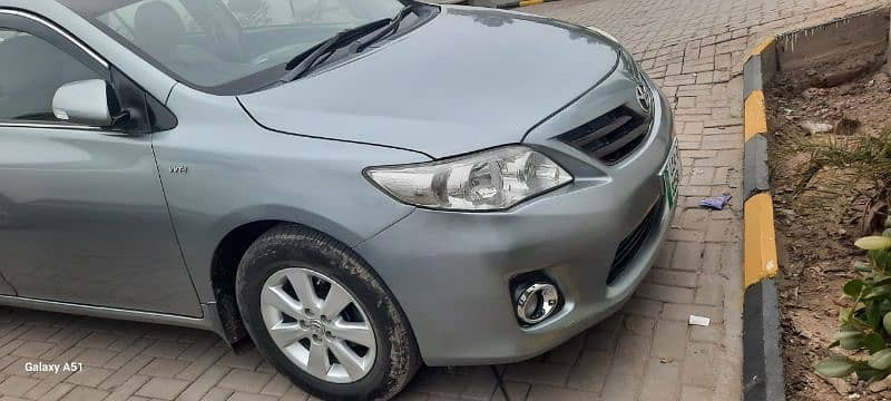 toyota-corolla-gli-2012-big-3