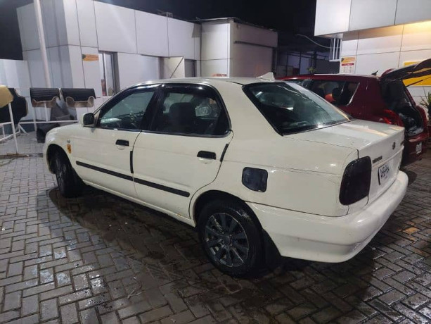 suzuki-baleno-2005-big-12