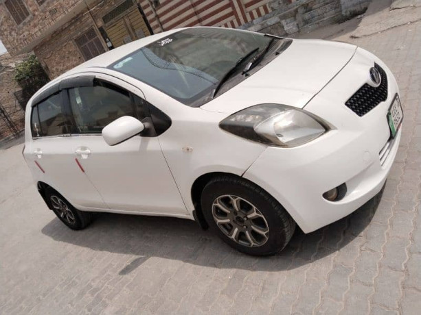 toyota-vitz-20058-good-condition-big-0