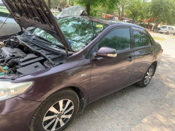 toyota-corolla-gli-2013-big-2