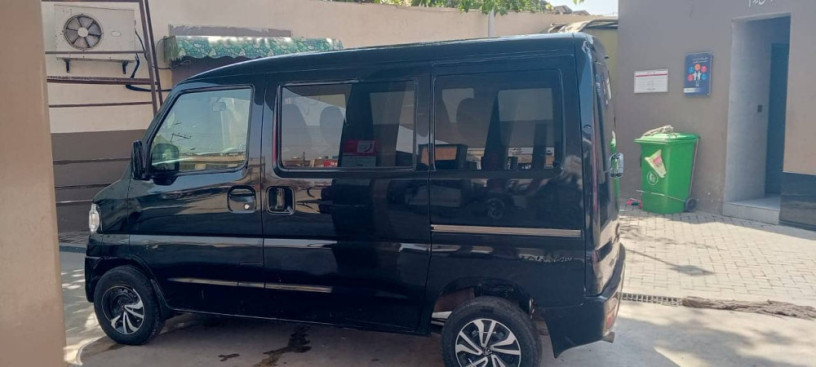 mitsubishi-minicab-2019-big-3