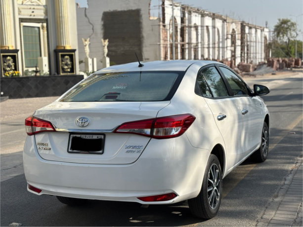 toyota-yaris-15-ativ-x-big-1