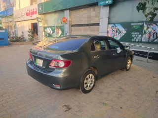 toyota-corolla-gli-2012