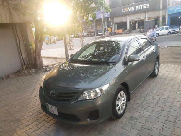 toyota-corolla-gli-2012-big-5