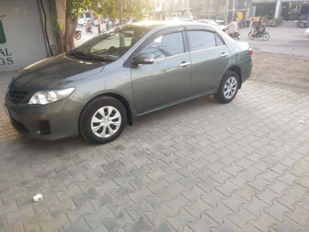 toyota-corolla-gli-2012-big-6