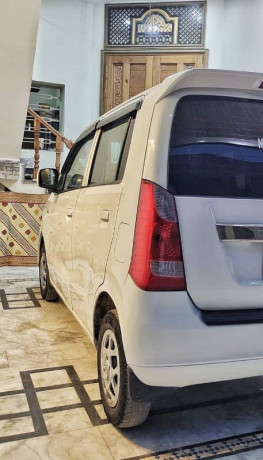 suzuki-wagon-r-2016-big-6