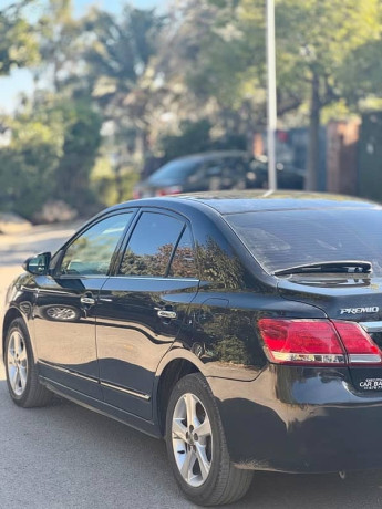 toyota-premio-2018-big-4