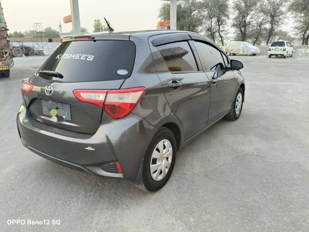 toyota-vitz-201823-big-9