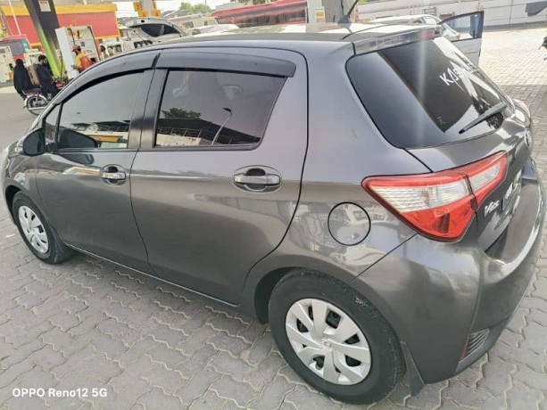 toyota-vitz-201823-big-10