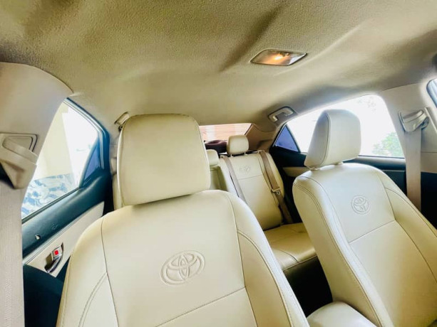 toyota-altis-2015-model-big-11
