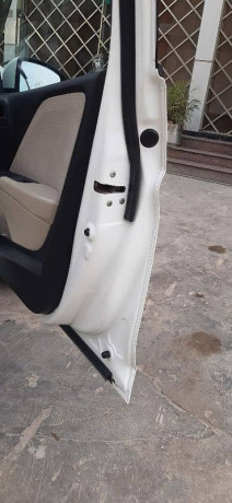 honda-city-15-cvt-automatic-big-14