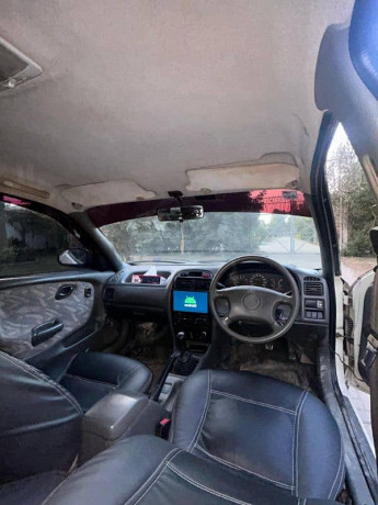 suzuki-baleno-2005-big-8