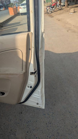 suzuki-alto-201316-big-14