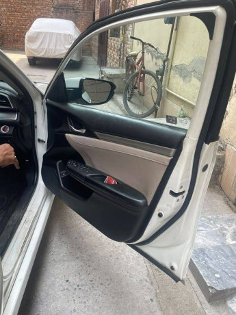honda-civic-vti-oriel-prosmatec-2017-ug-big-12