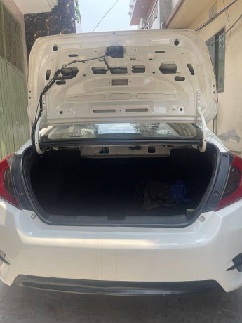honda-civic-vti-oriel-prosmatec-2017-ug-big-14