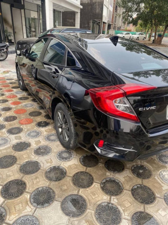 honda-civic-x-2021-ug-big-5