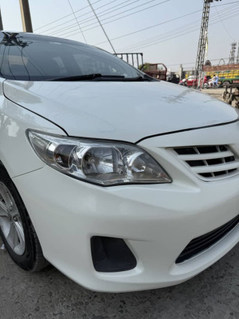 toyota-corolla-xli-2011-big-1