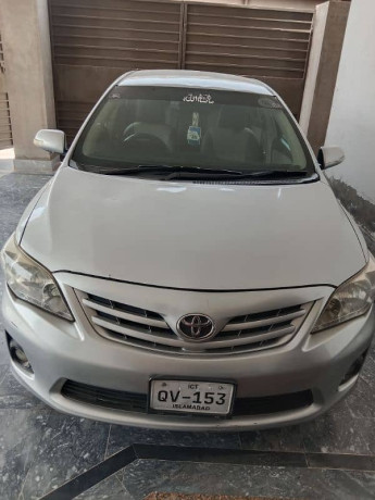 toyota-corolla-gli-2010-big-0