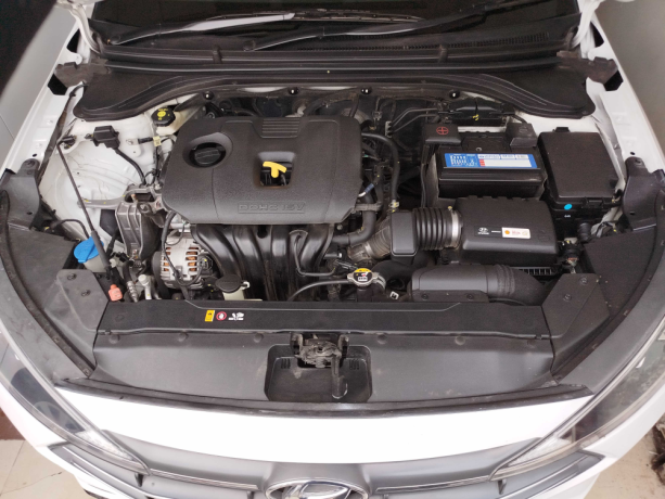 hyundai-elantra-big-3
