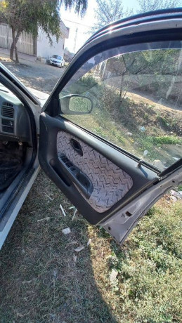 suzuki-baleno-1999-big-6