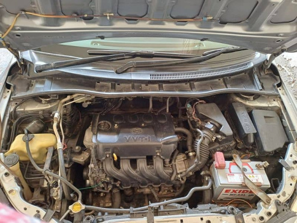toyota-corolla-gli-2013-big-8