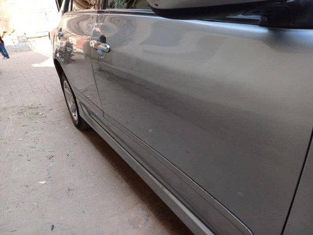 toyota-corolla-gli-2013-big-3