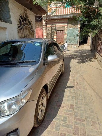 toyota-corolla-gli-2013-big-2