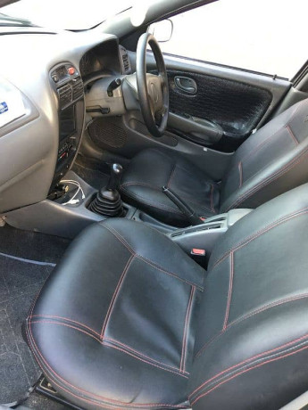 suzuki-baleno-2004-big-5