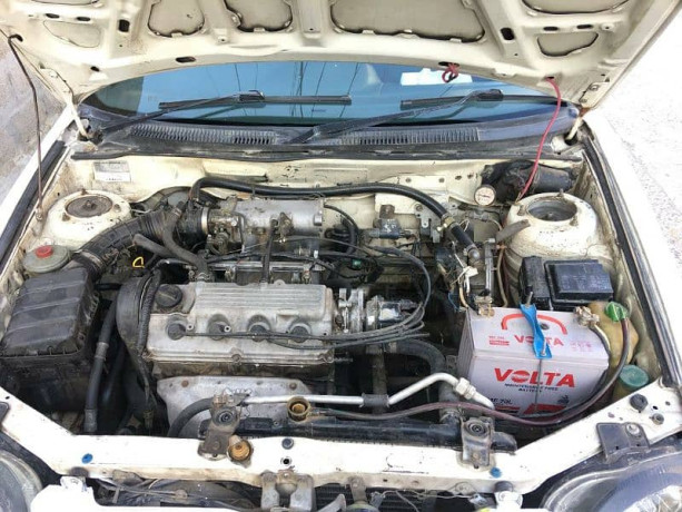 suzuki-baleno-2004-big-6