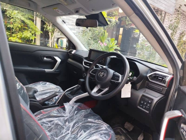 toyota-raize-2019-turbo-big-1