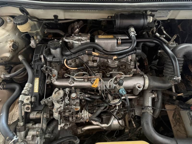 toyota-corolla-20-d-2008-big-13