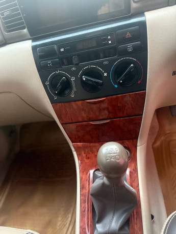 toyota-corolla-20-d-2008-big-10