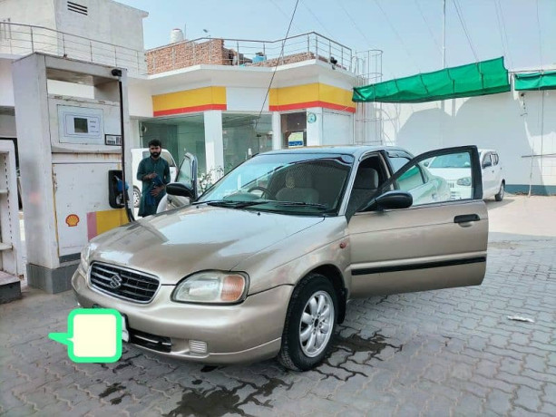 suzuki-baleno-2004-big-0