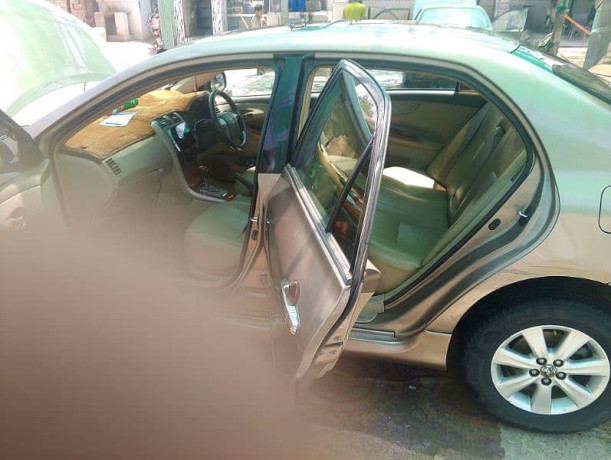 toyota-corolla-altis-2009-big-8