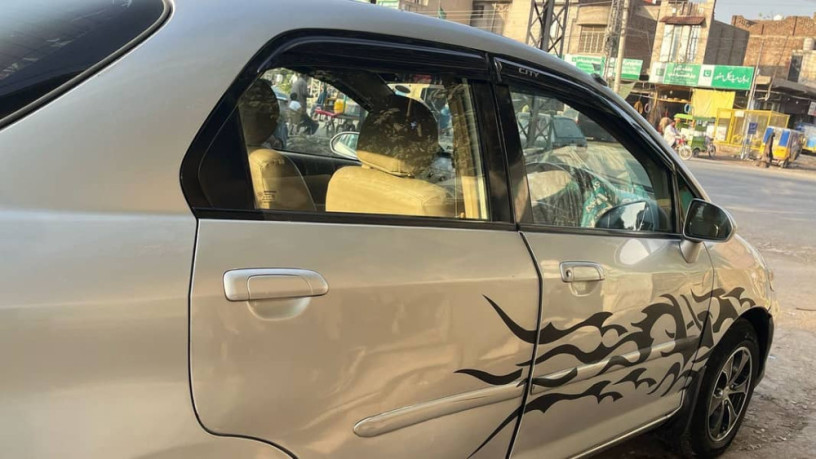 honda-city-i-dsi-vario-big-1