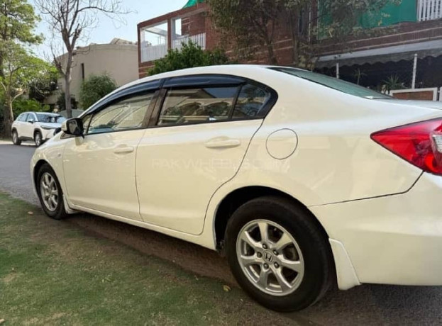 honda-civic-vti-oriel-prosmatec-2013-big-4