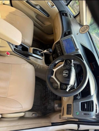 honda-civic-vti-oriel-prosmatec-2013-big-8