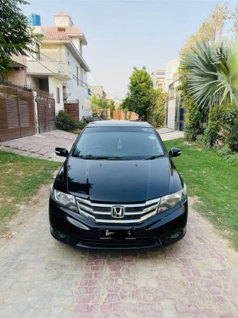 honda-city-aspire-2015-model-big-0